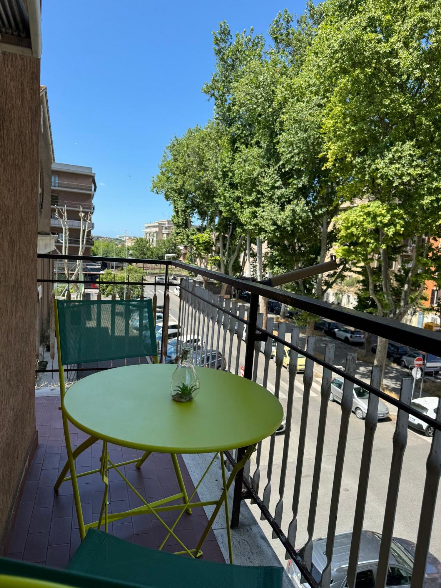 Dora Apartment Rom